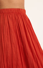 Load image into Gallery viewer, Nicoline Crinkle Midi Skirt | Cabana Red
