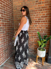 Load image into Gallery viewer, Amara | Black Flowy Printed Pant