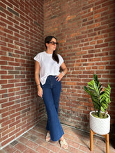 Load image into Gallery viewer, Ivory | Oversized crew neck sweater vest