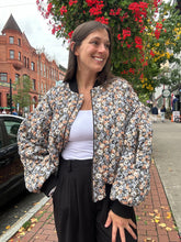 Load image into Gallery viewer, Fabiloa | Floral Bomber Jacket | Black