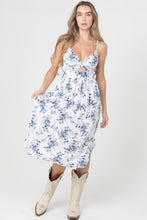 Load image into Gallery viewer, Tops Molly | Twist Front Cut-out Midi Dress