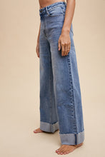 Load image into Gallery viewer, Denim Heidi | 90s Cuffed Hem High-Rise Jeans