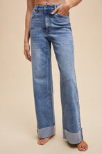 Load image into Gallery viewer, Denim Heidi | 90s Cuffed Hem High-Rise Jeans