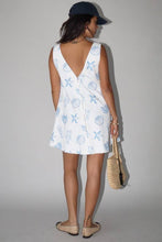 Load image into Gallery viewer, Sea Shell Print Shift Dress: Off White / S