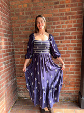 Load image into Gallery viewer, Dresses Collette | Navy Smocked Midi
