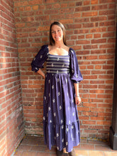 Load image into Gallery viewer, Dresses Collette | Navy Smocked Midi