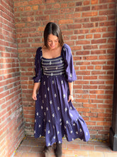 Load image into Gallery viewer, Dresses Collette | Navy Smocked Midi