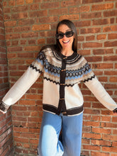 Load image into Gallery viewer, Sweater Fiona | Fair Isle Raglan Toggle Button Knit Cardigan