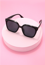 Load image into Gallery viewer, Black Sunnies | Cindy Square Sunglasses