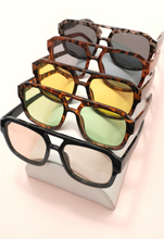Load image into Gallery viewer, Sunnies | Alix Oversized Frame Sunglasses
