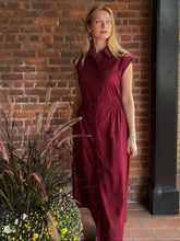 Load image into Gallery viewer, Dresses Anita | Burgundy Sleeveless Linen Shirt Dress
