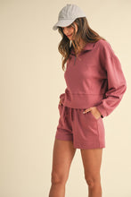 Load image into Gallery viewer, Sweatshirt Lauren | Mock Neck Half Zip | RED