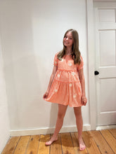 Load image into Gallery viewer, Dresses Izzy | Youth| Gingham Orange Daisy