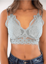 Load image into Gallery viewer, Bralette Pamela | Lace Cami Bralette