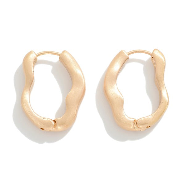 Wavy Metal Hinged Hoop Earring