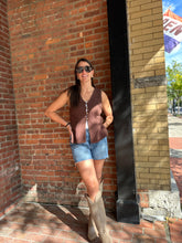 Load image into Gallery viewer, Leslie | Brown Knit Vest
