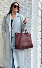 Load image into Gallery viewer, Ithaca Woven Vegan Leather Tote: Burgundy
