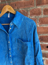 Load image into Gallery viewer, Royal Blue | Washed Gauze Button Up Top
