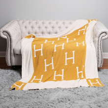 Load image into Gallery viewer, H Print | ComfyLuxe Blanket
