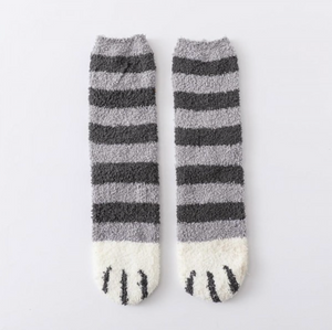 Plush Knit Paw Print Socks