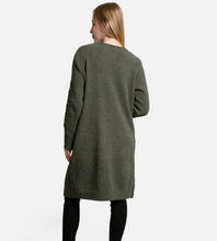 Load image into Gallery viewer, Olive | ComfyLuxe Solid Long Cardigan With Front Pockets

