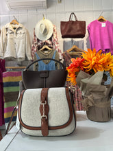 Load image into Gallery viewer, Vanna Woven Contrast Crossbody: Brown
