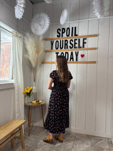 Load image into Gallery viewer, Dresses Elodie | Short Sleeve Ruffle Trim Midi Dress
