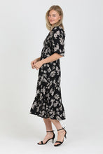 Load image into Gallery viewer, Dresses Maya | Black Floral smocked Dress
