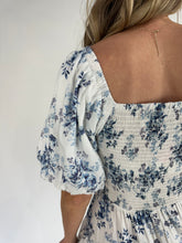 Load image into Gallery viewer, Dresses Molly Puff Sleeve Twist Front Cut Out
