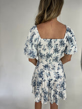 Load image into Gallery viewer, Dresses Molly Puff Sleeve Twist Front Cut Out
