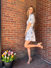 Load image into Gallery viewer, Dresses Molly Puff Sleeve Twist Front Cut Out
