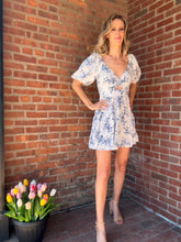 Load image into Gallery viewer, Dresses Molly Puff Sleeve Twist Front Cut Out
