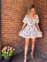 Load image into Gallery viewer, Dresses Molly Puff Sleeve Twist Front Cut Out
