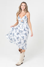 Load image into Gallery viewer, Tops Molly | Twist Front Cut-out Midi Dress
