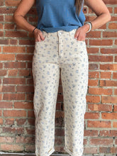 Load image into Gallery viewer, Bottoms Patricia | Floral Pattern Jeans
