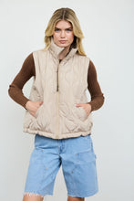Load image into Gallery viewer, Coats &amp; Jackets Darcy | Khaki Quilted Vest
