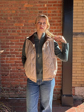Load image into Gallery viewer, Coats &amp; Jackets Darcy | Khaki Quilted Vest
