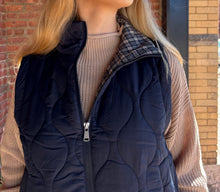 Load image into Gallery viewer, Coats &amp; Jackets Darcy | Navy Quilted Vest
