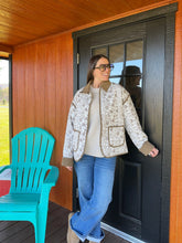 Load image into Gallery viewer, Sweater Faith | Floral Toile Collared Zip-up Quilted Jacket
