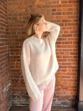 Load image into Gallery viewer, Sweater Miranda | Ivory Mock Neck Oversized Sweater
