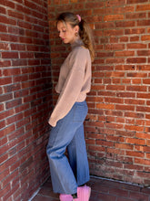Load image into Gallery viewer, Sweater Willa | Light Taupe Ribbed Rolled Mock Neck Cropped Knit Sweater
