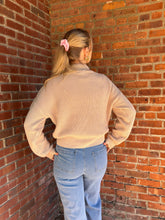 Load image into Gallery viewer, Sweater Willa | Light Taupe Ribbed Rolled Mock Neck Cropped Knit Sweater
