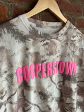 Load image into Gallery viewer, Graphic Baseball COOP CAMO | Pink Crop Tee

