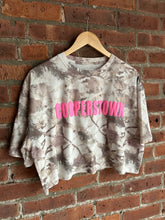 Load image into Gallery viewer, Graphic Baseball COOP CAMO | Pink Crop Tee

