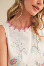Load image into Gallery viewer, Polly | Floral Embroidery Scalloped Tank

