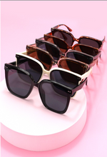Load image into Gallery viewer, Sunnies | Cindy Square Sunglasses
