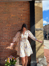 Load image into Gallery viewer, Dresses Emry | Cream Floral Zip Dress
