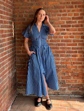 Load image into Gallery viewer, Dresses Gwyneth | Navy Vertical Stripe Zip Dress
