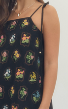 Load image into Gallery viewer, Dresses Teagan | Black Floral Dress
