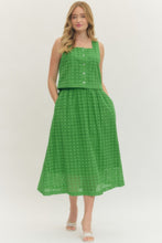 Load image into Gallery viewer, Tops Everly | Eyelet Sleeveless Top in Green
